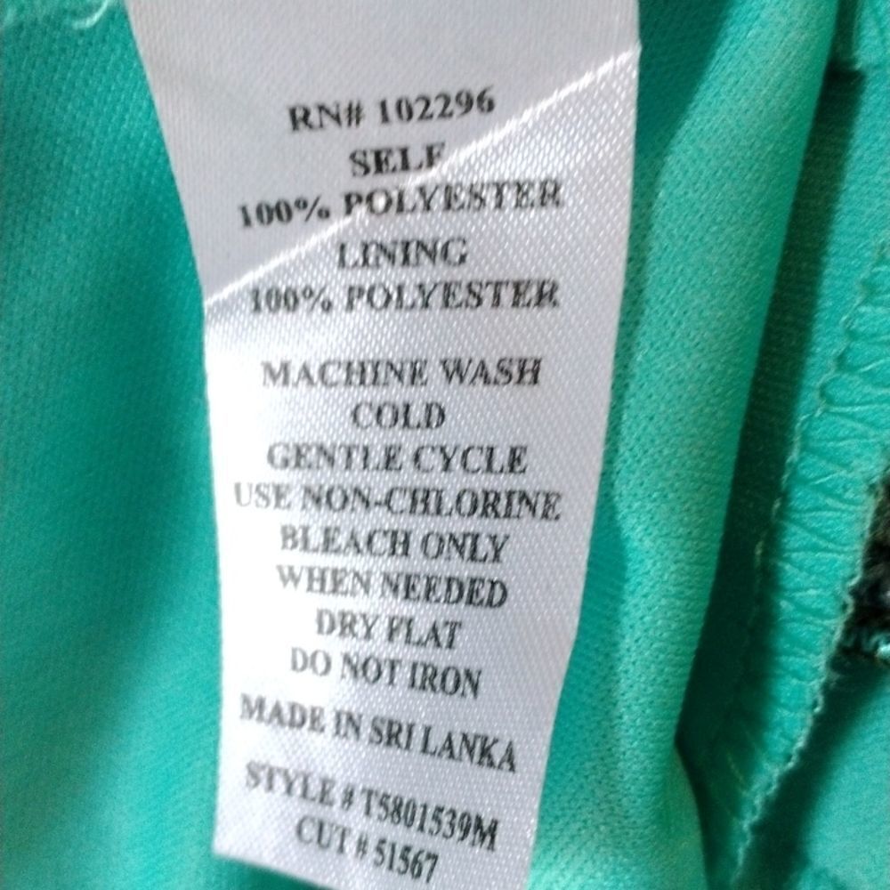 Connected Apparel  - Picture 7 of 9